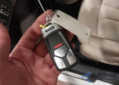 2017 Audi A4 2.0T Premium z USA, uszkodzony, nr VIN WAUENAF48HN034755